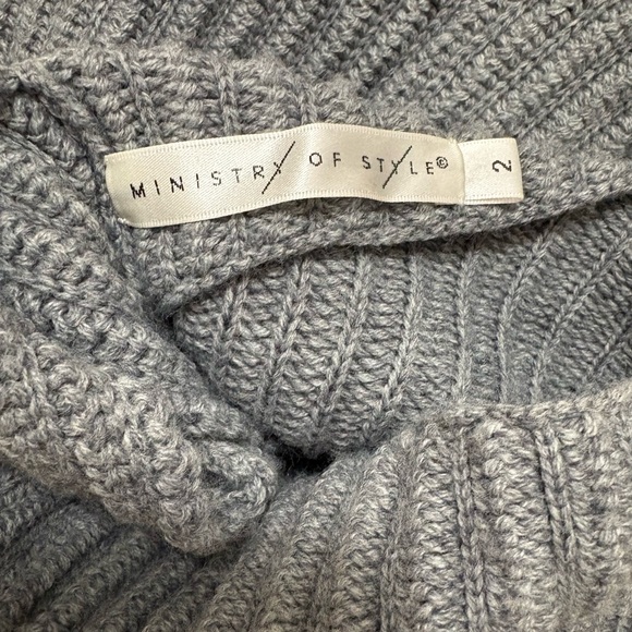 Ministry of Style Drape Knit Sweater in Grey Size 2 - Picture 5 of 5